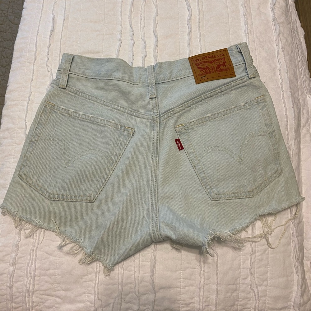 Levi’s 501 cutoff shorts